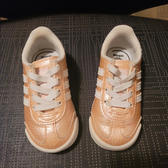 Adidas Samoa Toddler Girls Sneakers Shoes Size 5 - Picture 3 of 10